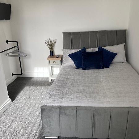 Cheshire Home Stays 克鲁 外观 照片