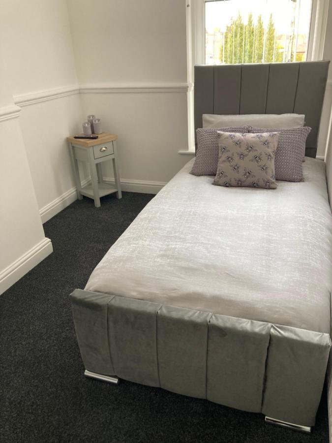 Cheshire Home Stays 克鲁 外观 照片